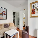 Appartement Magnifique 2 Pieces, Clair Neuf